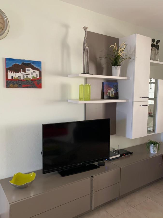 Lovely Villa Nico Playa Blanca, Hot Tub, Communal Pool Bagian luar foto